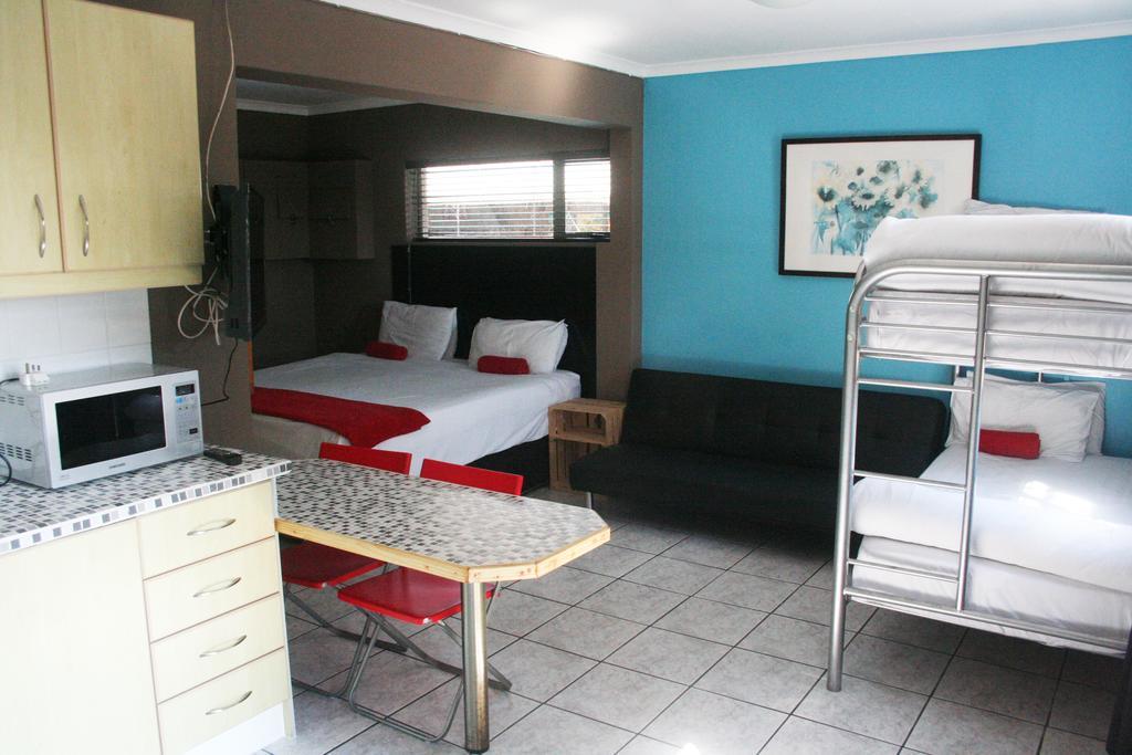 Colors Of Cape Town Lodge מראה חיצוני תמונה